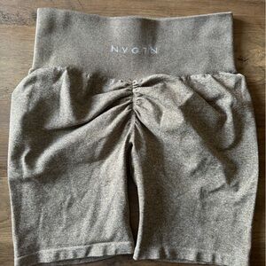 NVGTN scrunch shorts